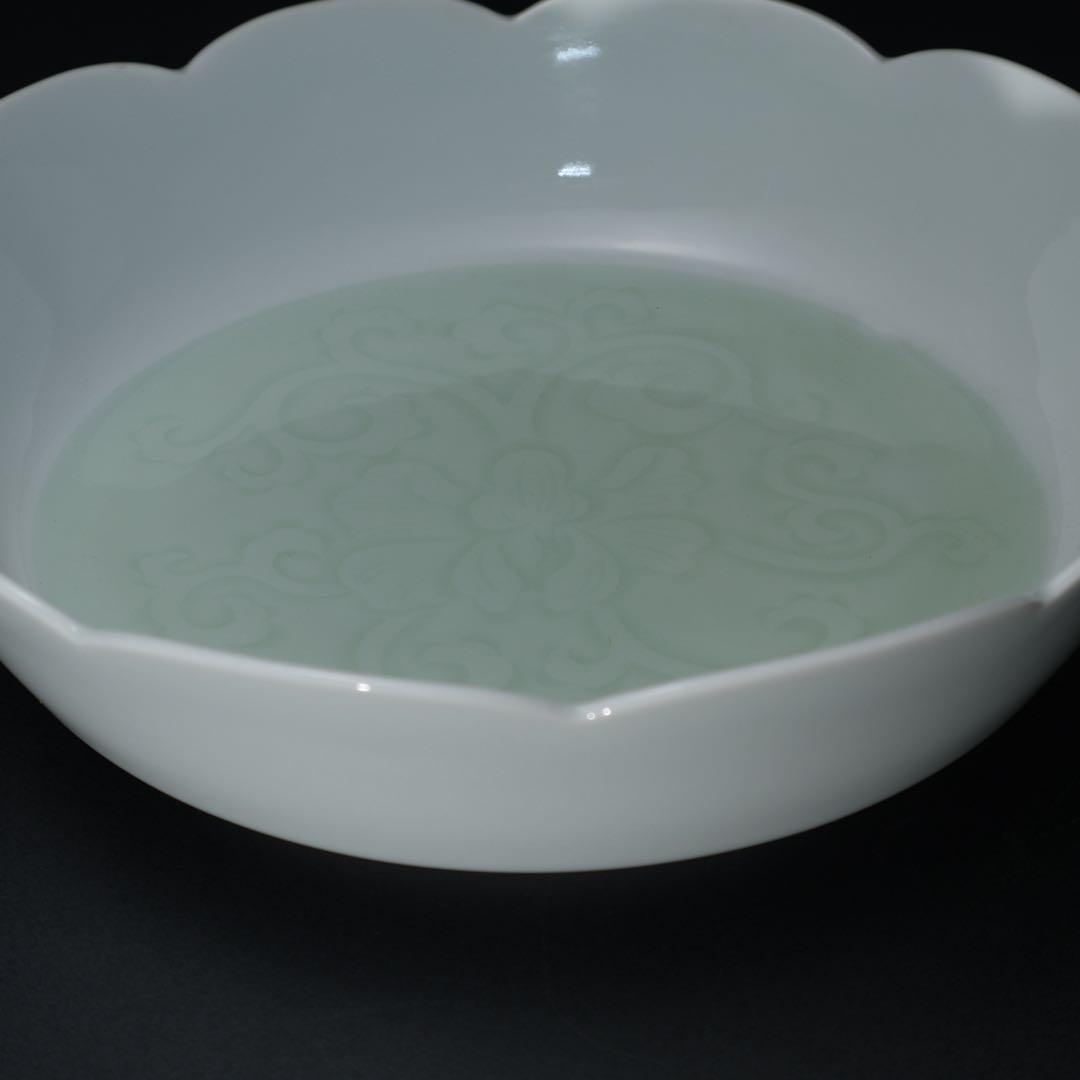 人間国宝　井上萬二　青白磁彫文鉢　共箱　R1491ダK2