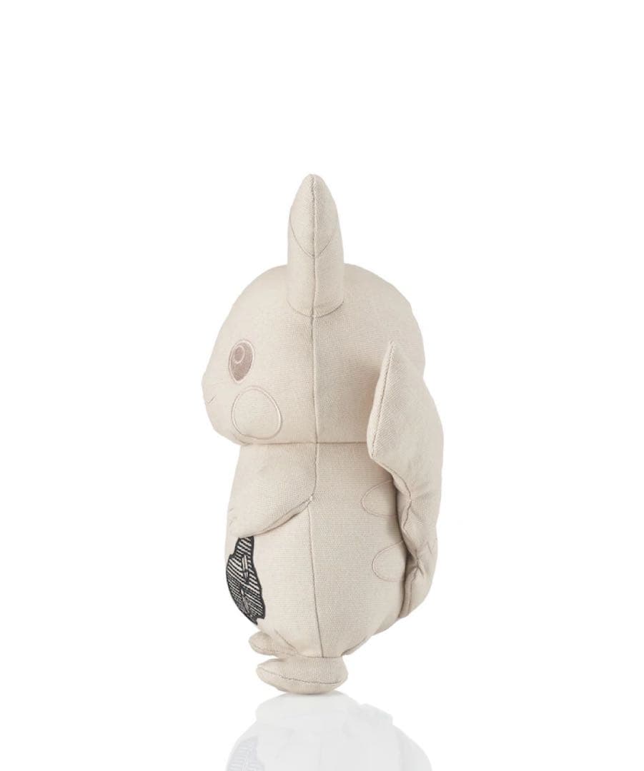スモール Daniel Arsham×Pokemon plush Pikachu