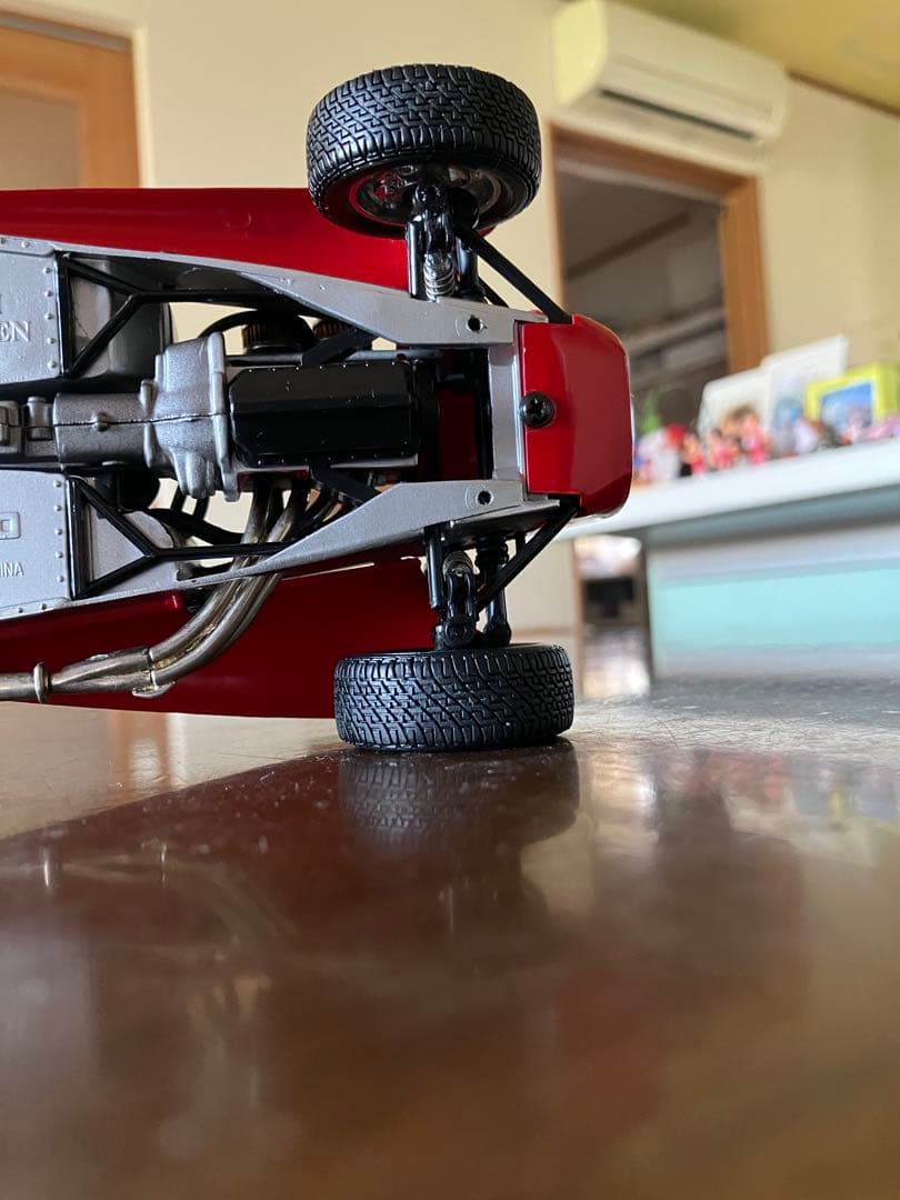 京商1/18CATERHAM SUPER SEVEN ミニカーレッド/シルバー