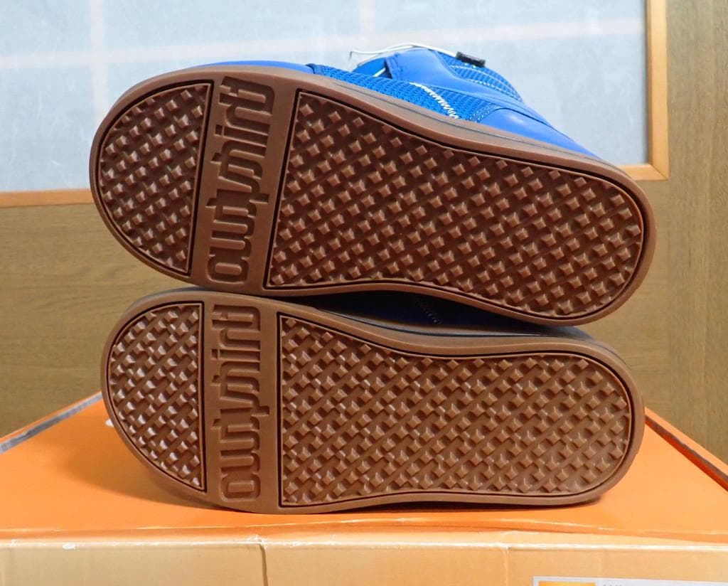 thirtytwo 15モデル 86 FT 青 27.5cm 中古品