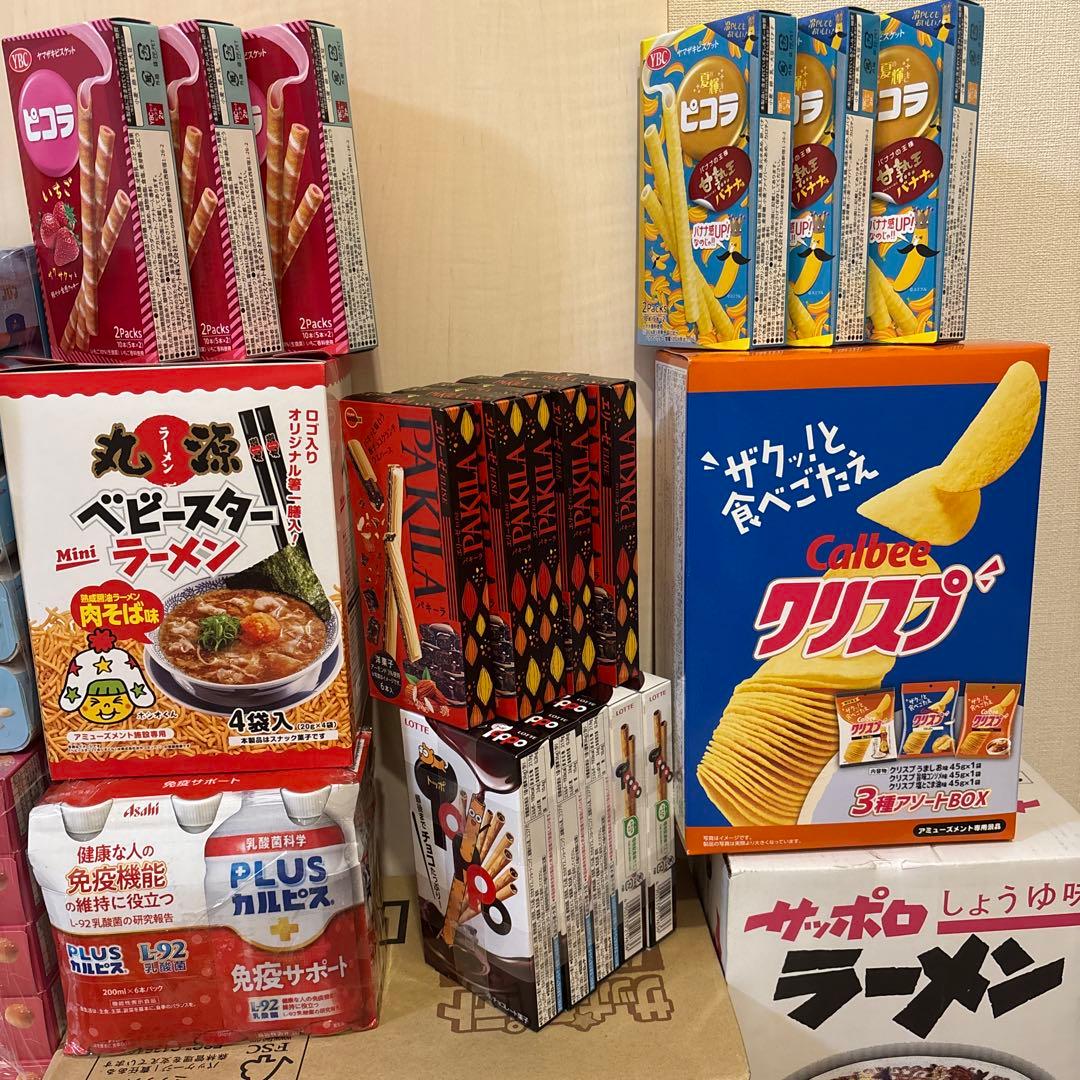 新品⭐︎ゼリー　チョコ　ポテチ　カップ麺など　お菓子大量　まとめ売り⭐︎