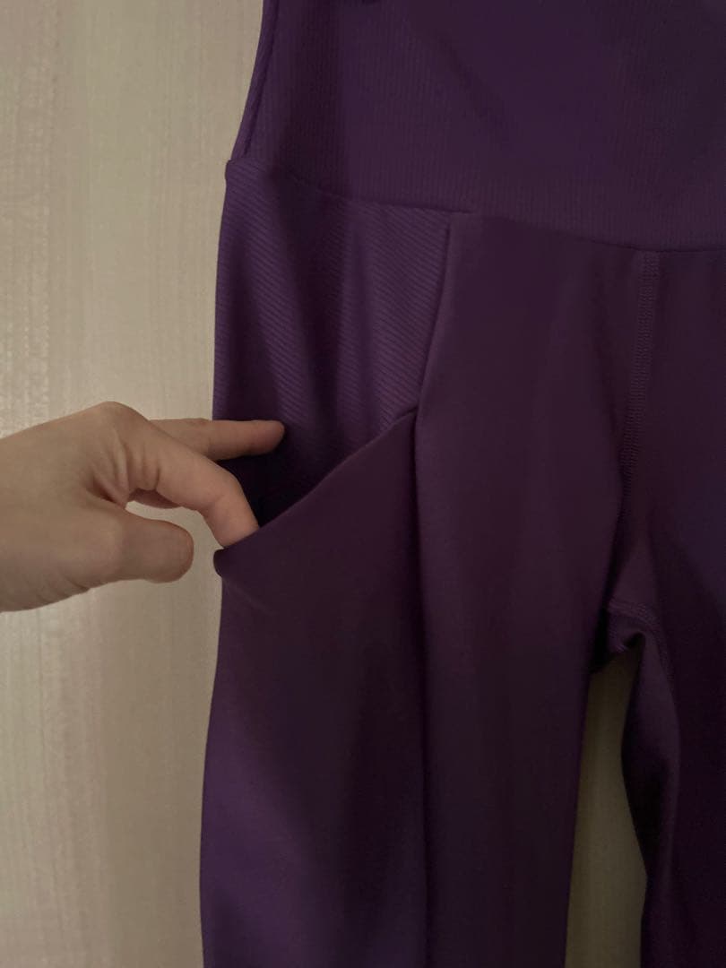 最終値下　alo スポーツブラとレギンスセット 紫　Mサイズ　ヨガウェア