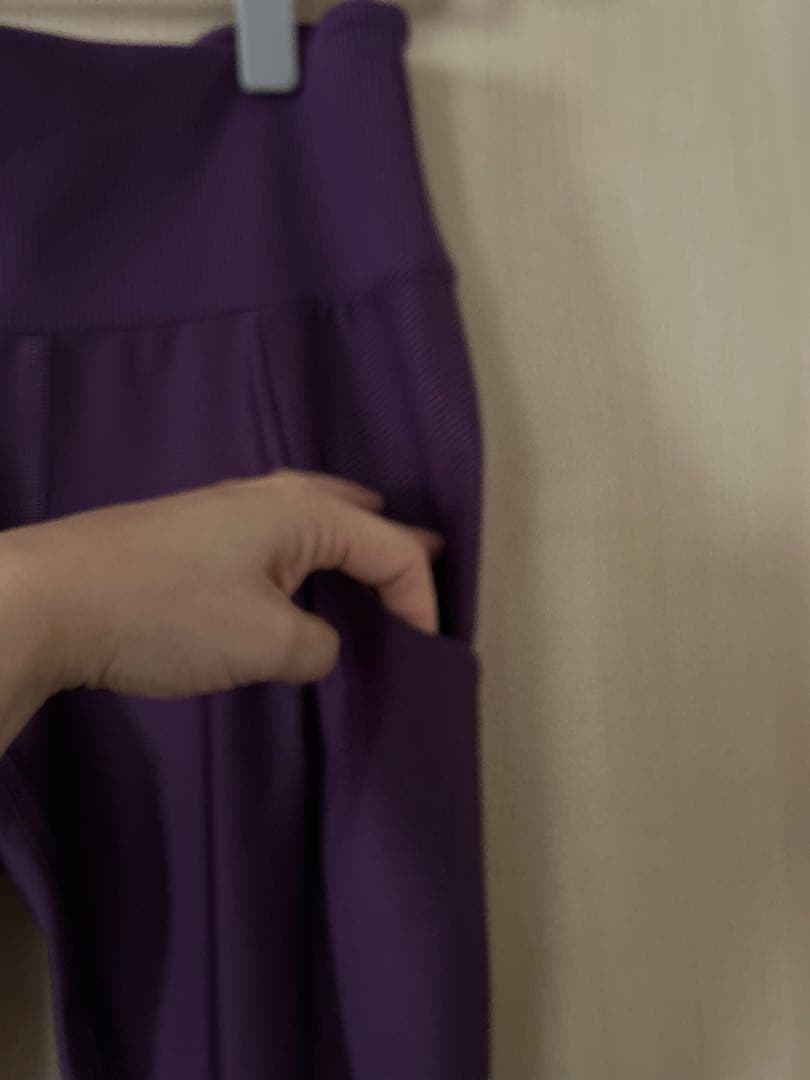 最終値下　alo スポーツブラとレギンスセット 紫　Mサイズ　ヨガウェア