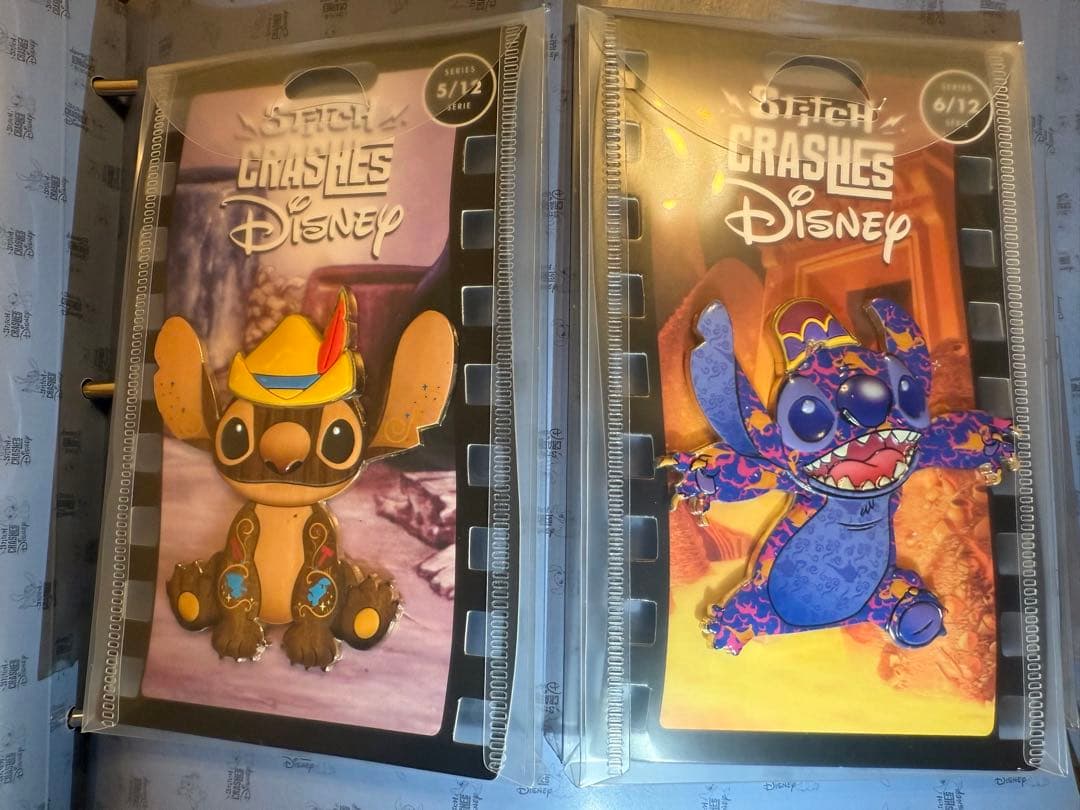 ディズニー　ピンバッジ　スティッチ　クラッシーズ　コンプリート　フォルダ付き