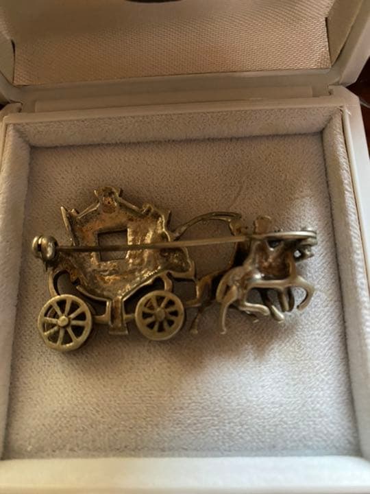 イギリス　アンティーク　マーカサイトブローチ