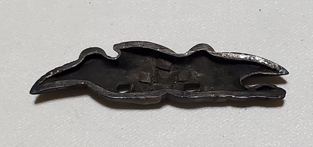 赤銅か四分一の目貫　飛鶴の図　江戸時代