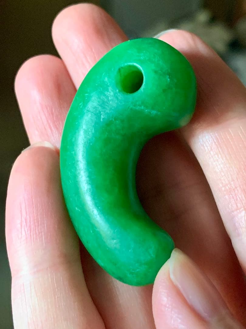 古墳期　出土　糸魚川超ろんかん翡翠勾玉　縄文　弥生　石器　大珠　根付　土器　化石