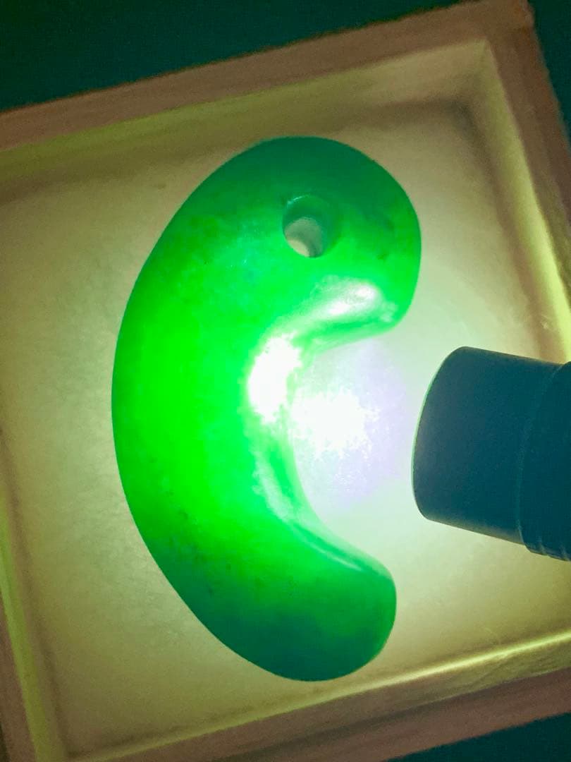 古墳期　出土　糸魚川超ろんかん翡翠勾玉　縄文　弥生　石器　大珠　根付　土器　化石