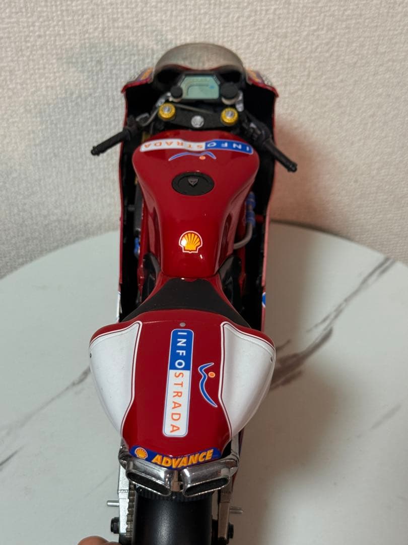 【希少・1/6】ドゥカティ Desmosedici GP3 金属製模型