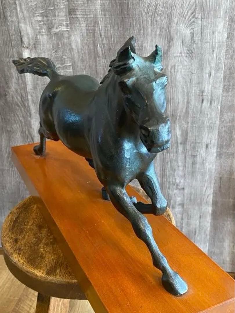 馬の置き物　ブロンズ