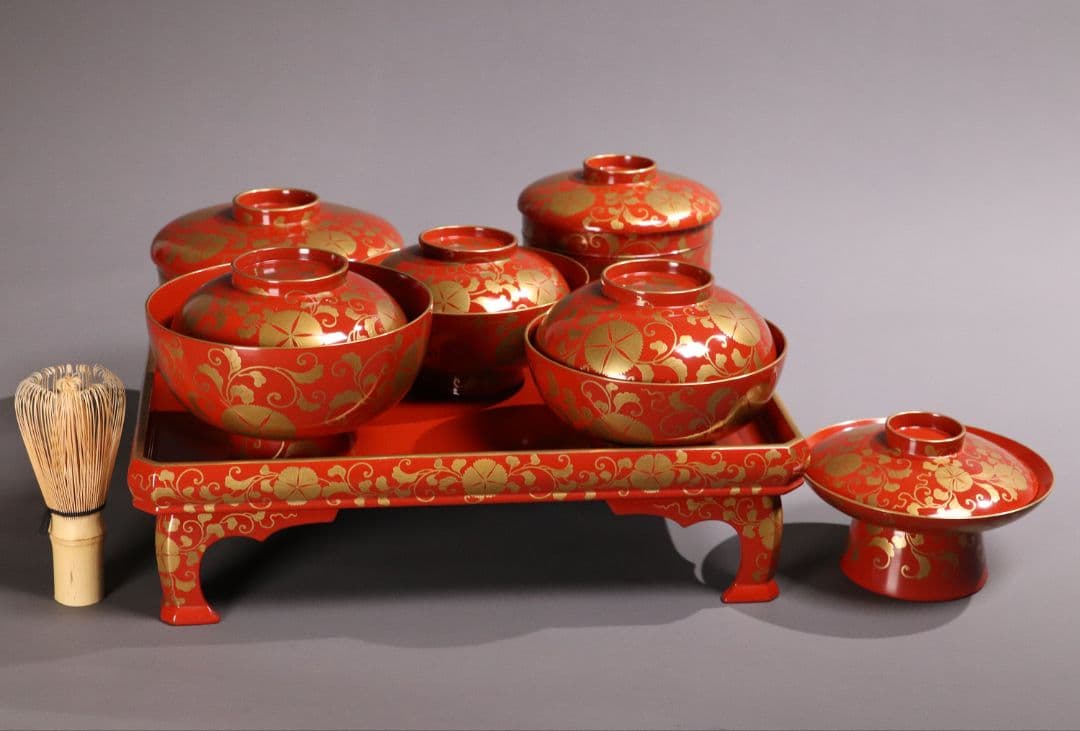 CL83 時代 花唐草金蒔絵 朱塗御膳セット 木製漆器 各種椀 引盃 高月