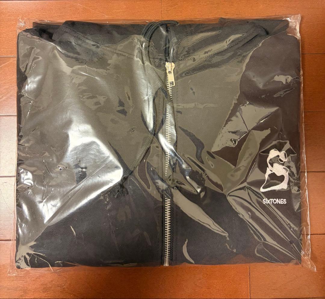 SixTONES パーカー　新品未開封