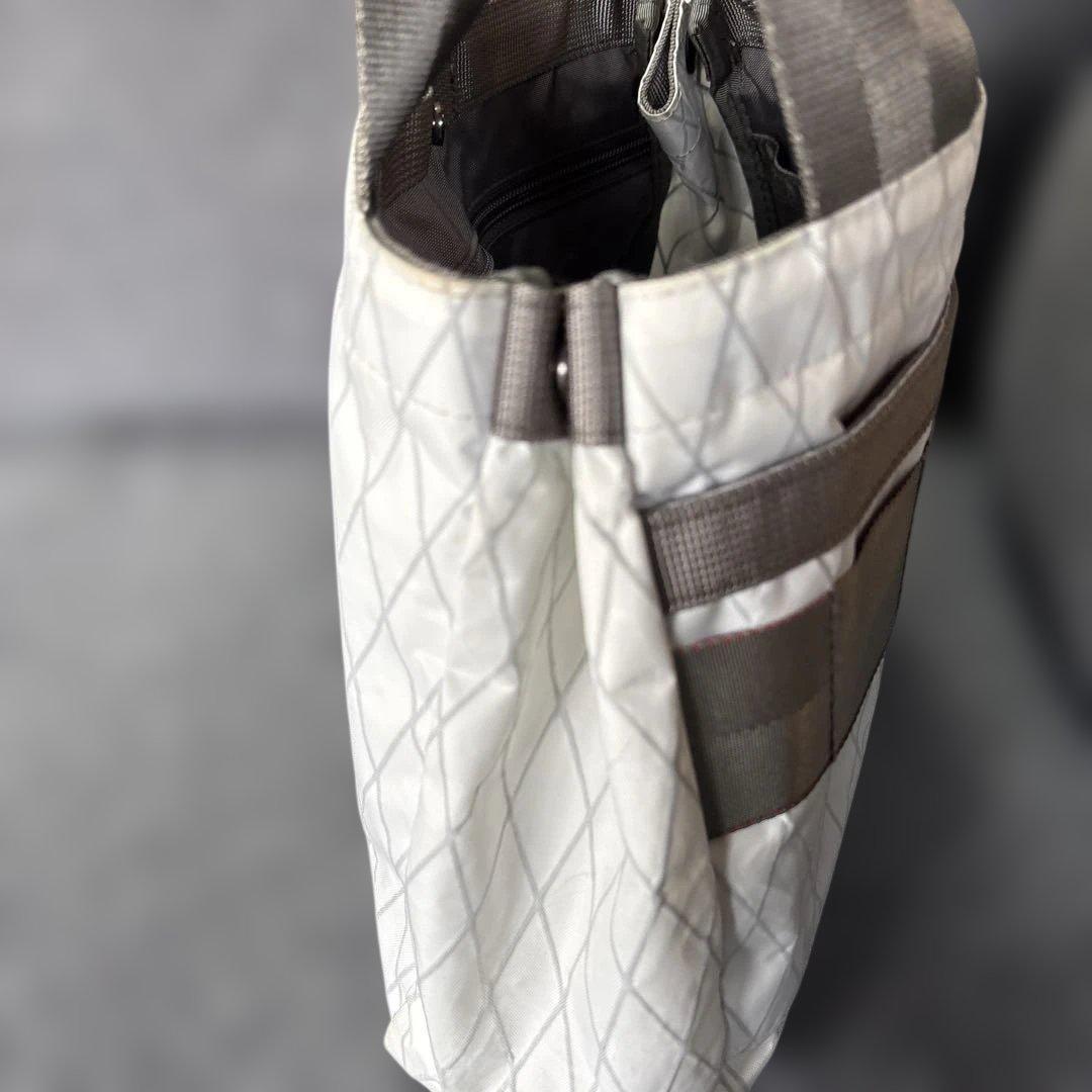 限定品　BRIEFING キルティングバッグ ホワイト