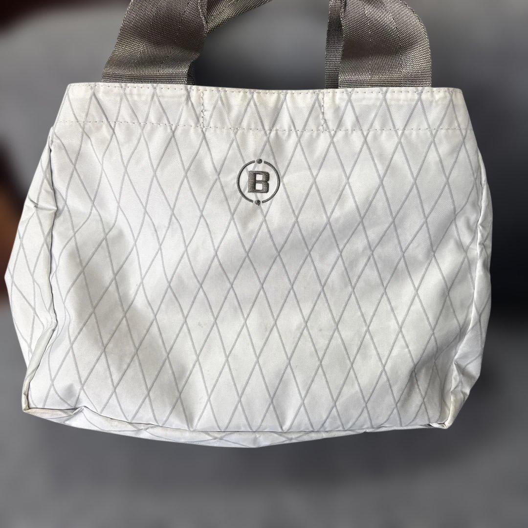 限定品　BRIEFING キルティングバッグ ホワイト
