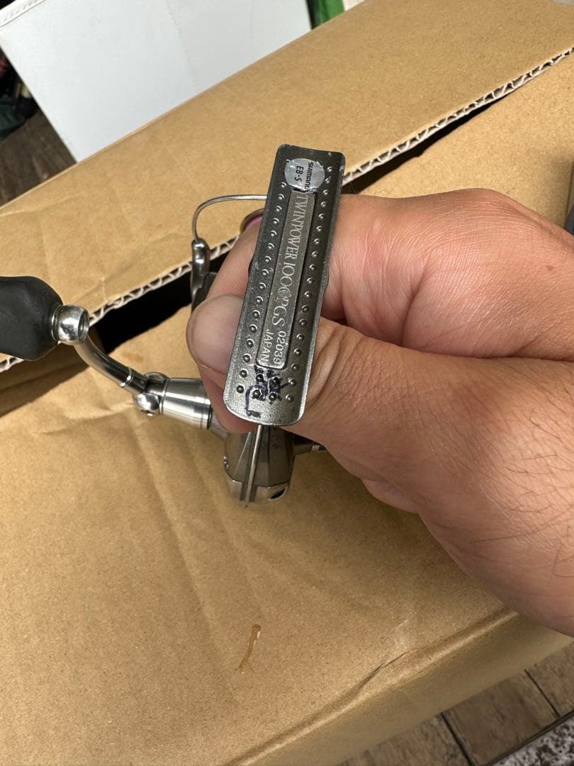 シマノ　shimanoツインパワー 1000PGS スピニングリール