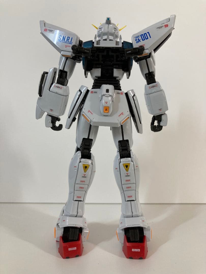 MG 1/100 ガンダムF91 Ver.2.0 ［チタニウムフィニッシュ］