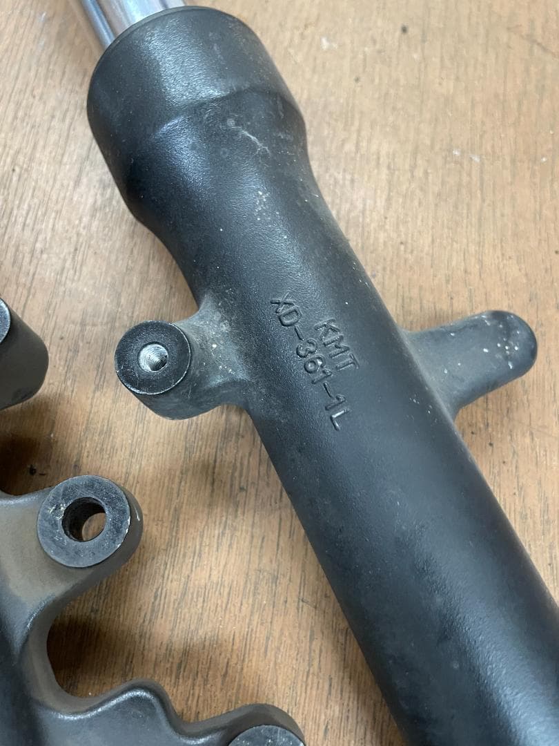 スズキバーグマン200（CH41A）フロントフォーク