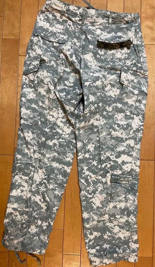 実物　米軍　ACU コンバットユニフォーム上下セット　サバゲー　デジタルカモフラ