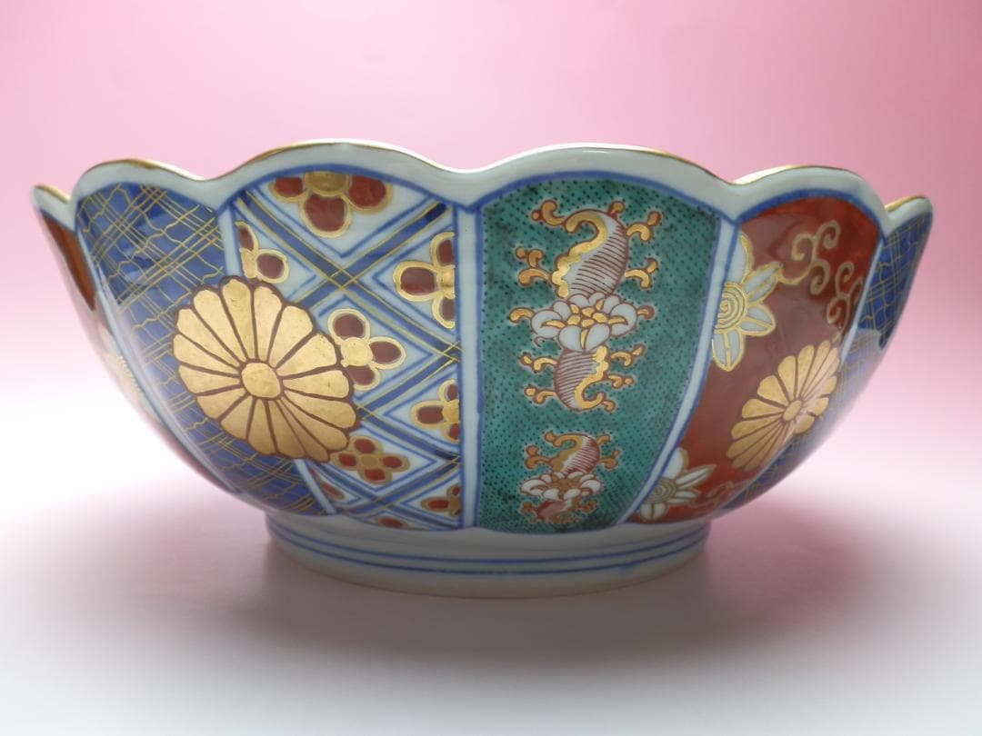 大聖寺伊万里 色絵 金彩 菊紋 菊形 大鉢 奇玉宝鼎之珍銘 MO71208