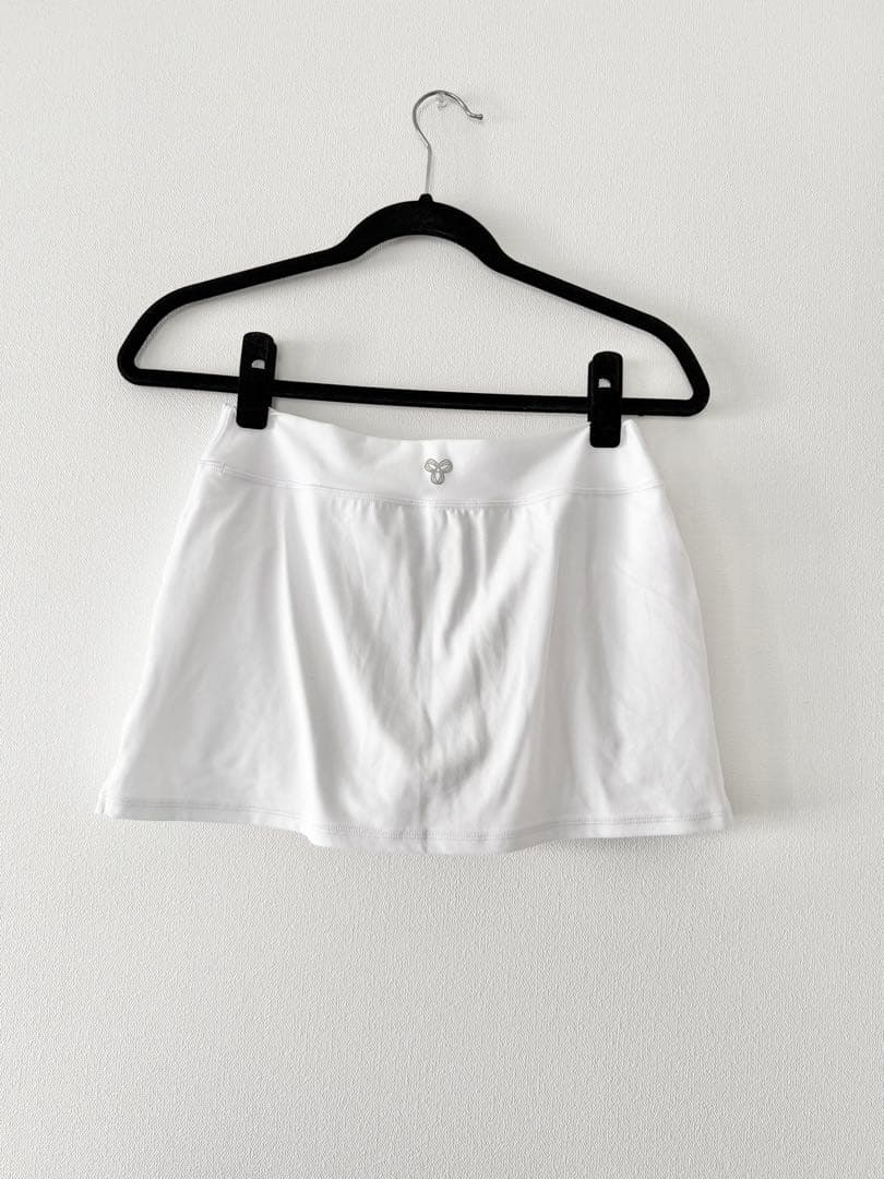 新品未使用　Aritzia ホワイト テニススカート スコート