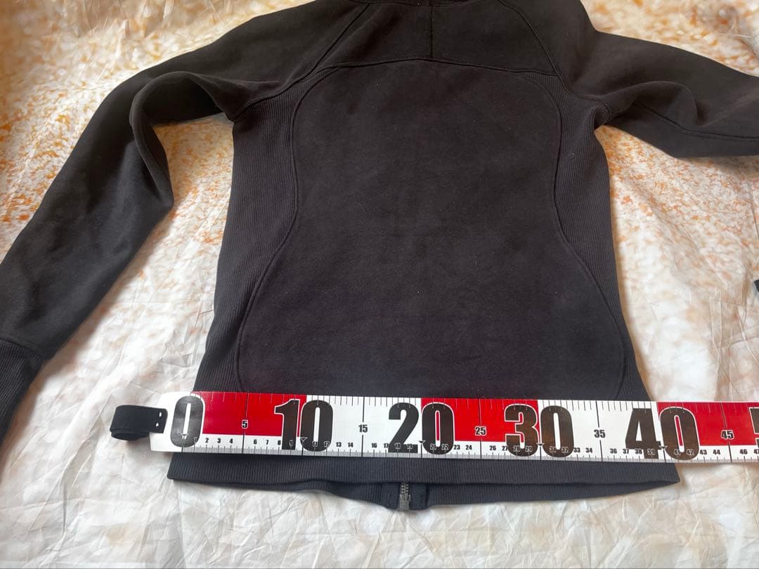 超希少✨ルルレモン限定ロゴ入り スキューバーフーディパーカーサイズ4