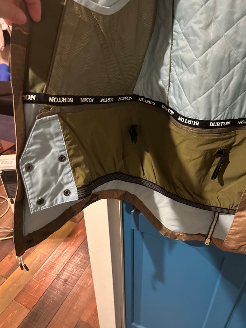 Burton スノーボードウェア 女性用 カーキ/カモフラージュ