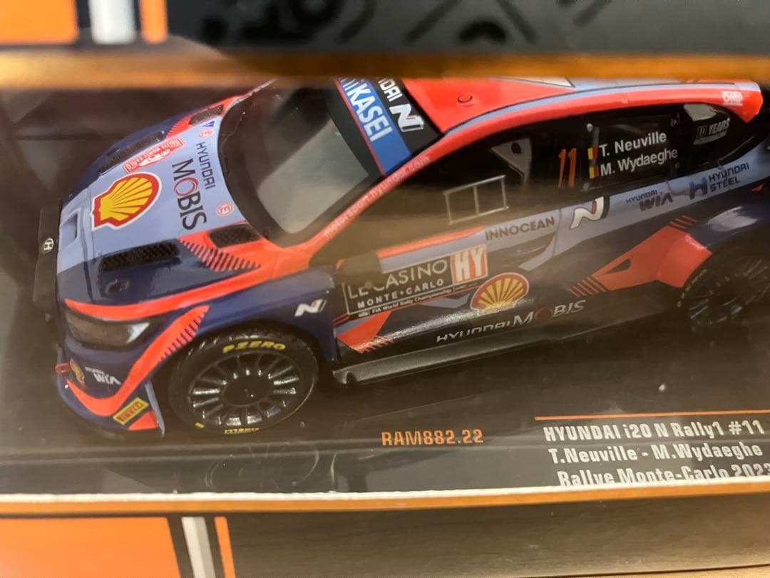 1/43 ヒョンデi20N WRC Rally1 ヌービル選手サイン入りカード付