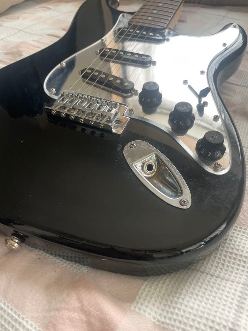 Mavis ストラトキャスター ブラック 黒 ミラーピックガード 初心者用！