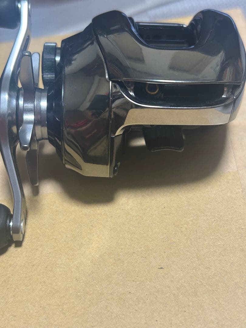 25ANTARES 100HG (右)ベイトリール シルバー