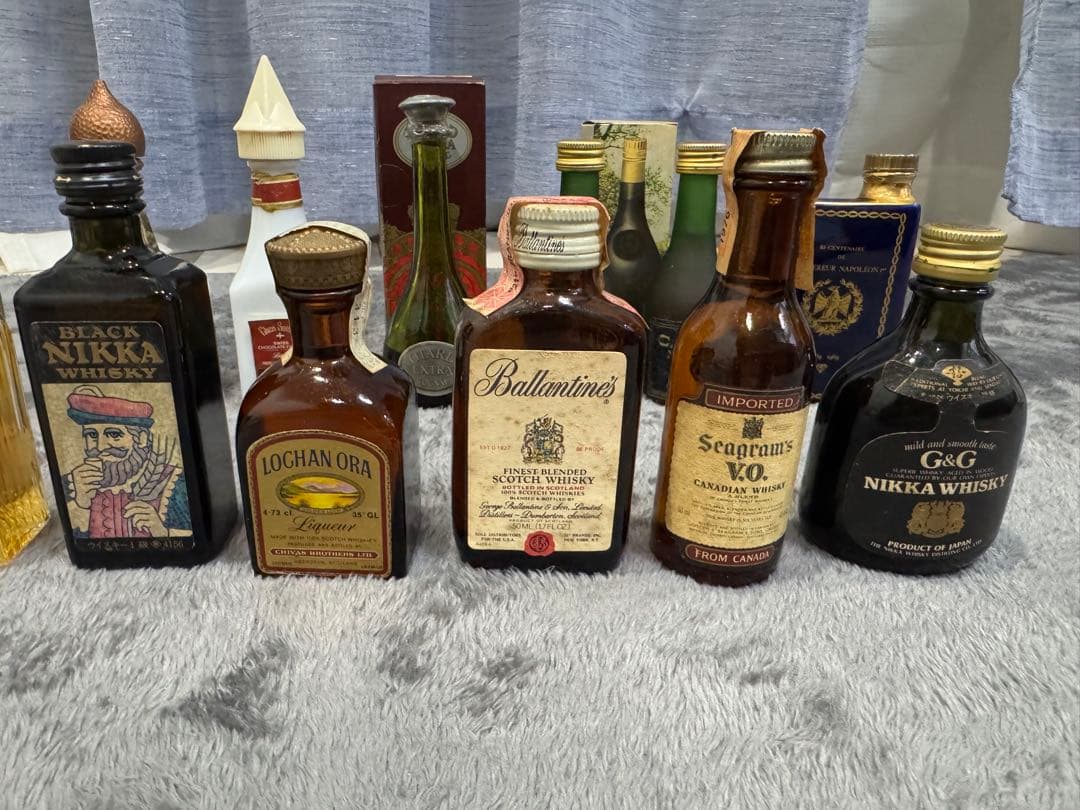 t*n様 ウィスキー　ブランデー　他　ミニチュアボトル44本セット