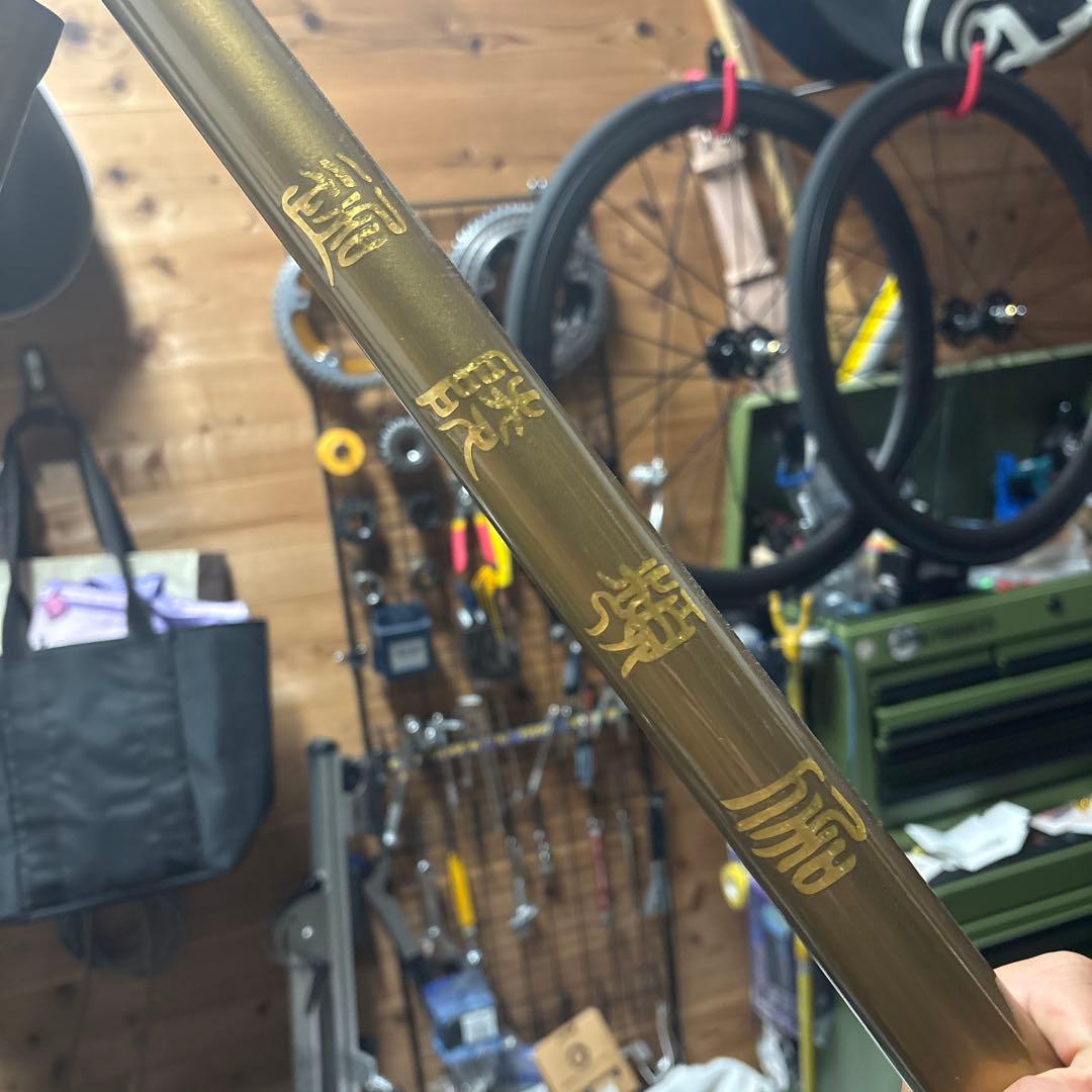 カラビンカ　ピスト　フレーム　njs