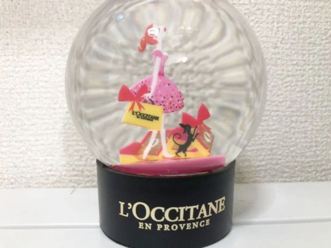 スノードーム　２点　シャネルとロクシタン　インテリアノベルティ