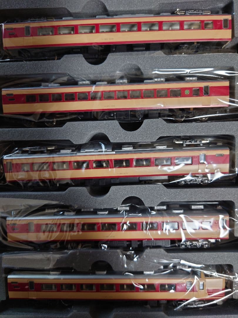 183系1000番台　KATO