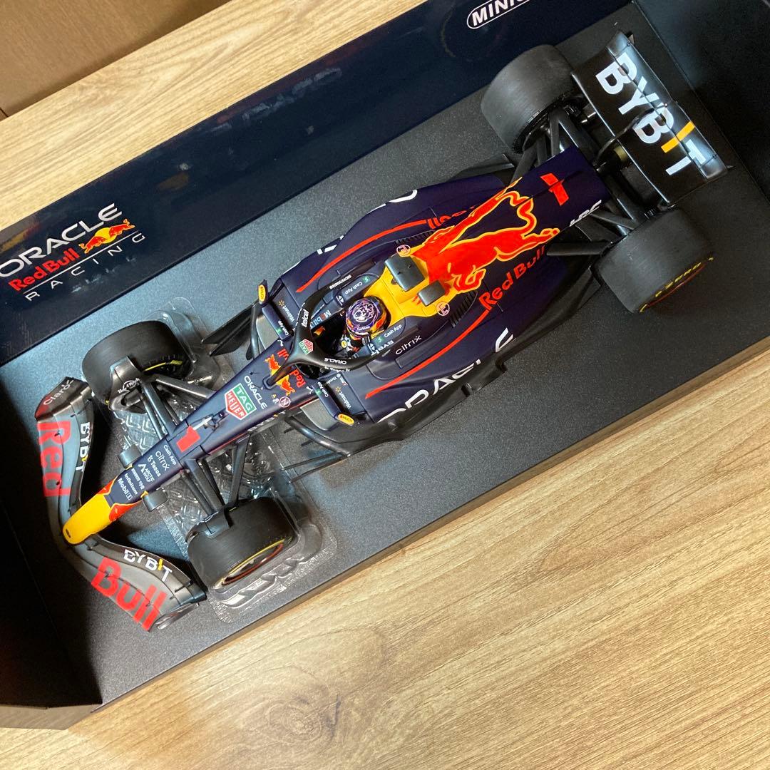 ミニチャンプス1/18OracleRedBullRacingRB18 2022