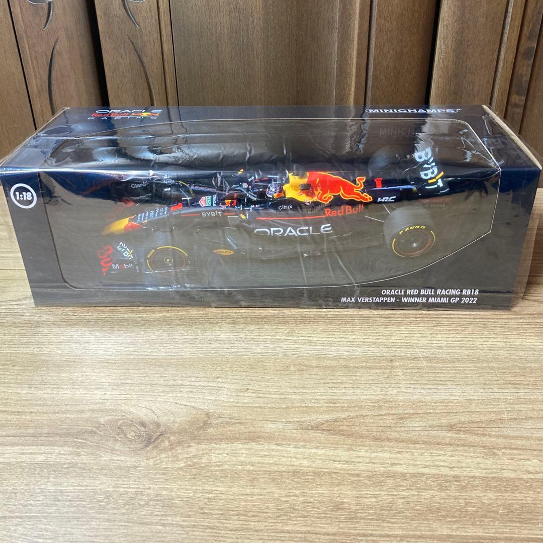 ミニチャンプス1/18OracleRedBullRacingRB18 2022