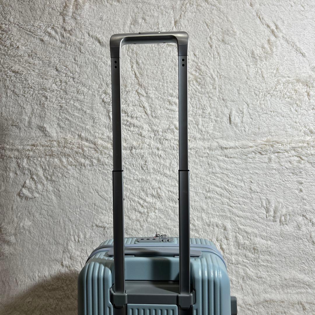 【極美品】イノベータースーツケース inv30 21L ペールブルー 機内持ち込