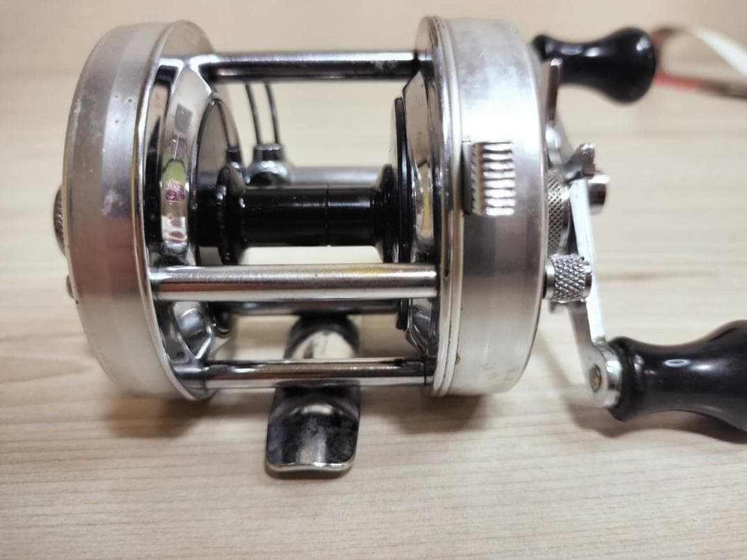 ABU GARCIA アブ アンバサダー 5500c　シルバー　　#780203