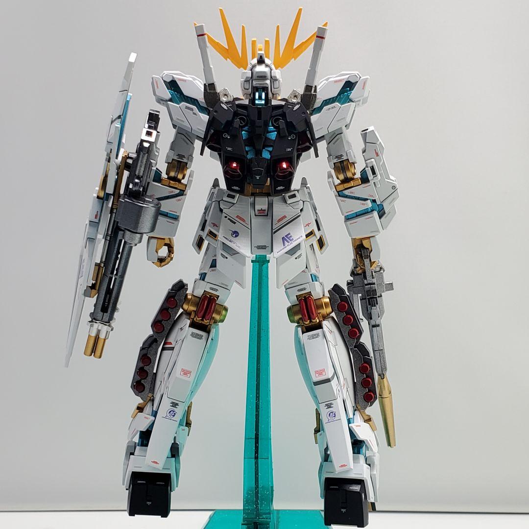 HGUC ユニコーンガンダム 白バンシィゴールドフレーム 塗装 完成品 バンダイ
