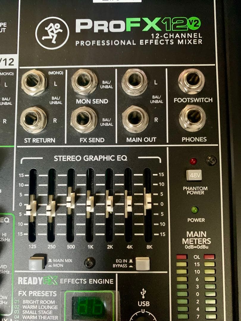 MACKIE ProFX12v2 12チャンネルアナログミキサー　ケース付き