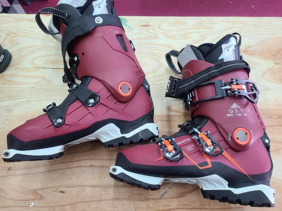 26-26.5 SALOMON QST PRO 130 TR ツーリングブーツ