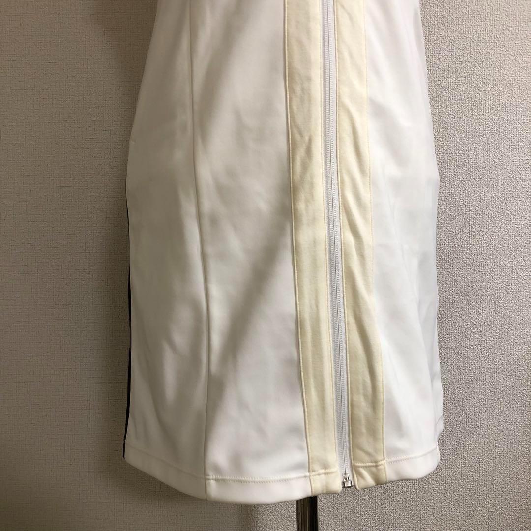 デサントゴルフ スポーツ ウェア ワンピース アイボリー Lサイズ