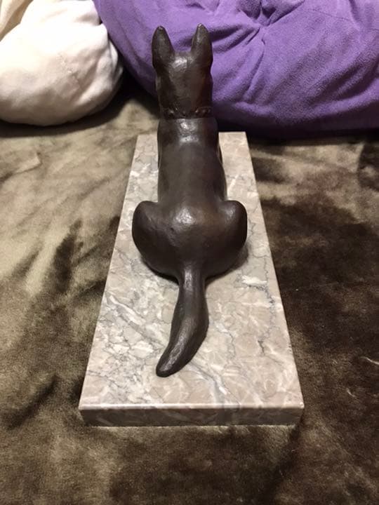 彫刻家　古川順三　junzo サイン入　大理石　犬　銅製 ブロンズ 置物