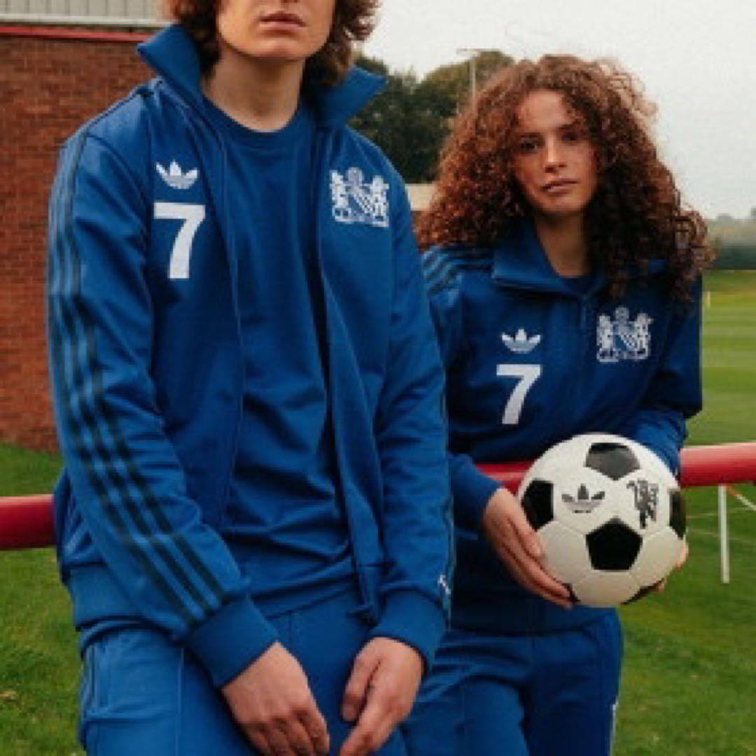 adidas originals マンチェスターユナイテッド　ジャージセット