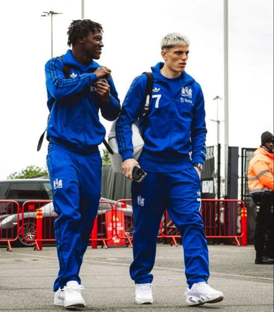 adidas originals マンチェスターユナイテッド　ジャージセット