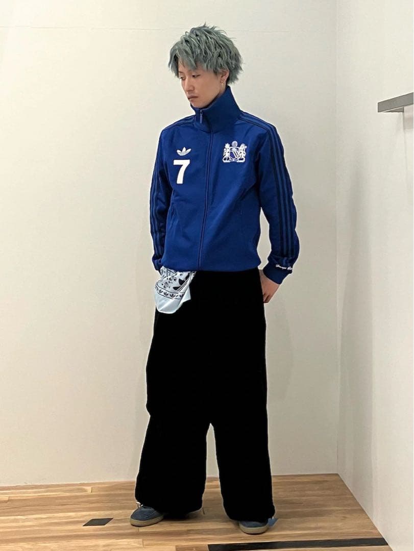 adidas originals マンチェスターユナイテッド　ジャージセット