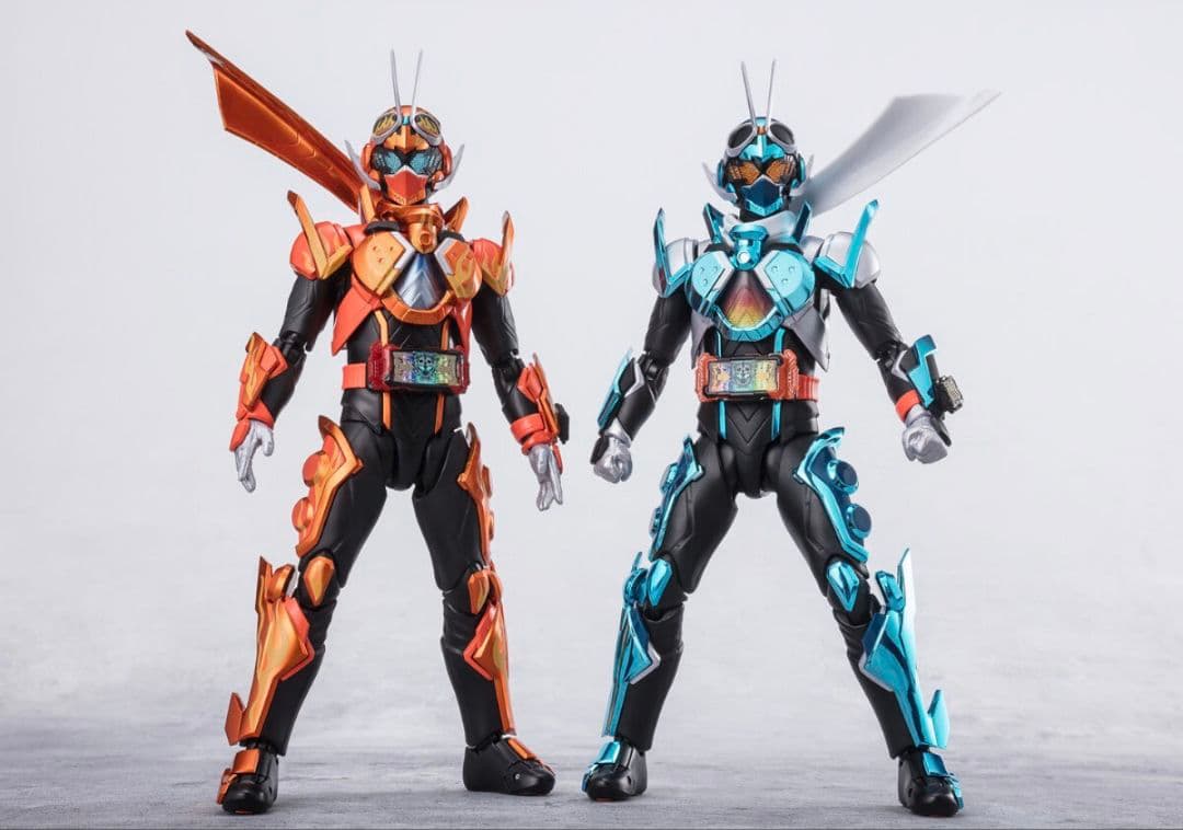 ★未開封！アクリルロゴ＋バイク付！　仮面ライダーガッチャード　フィギュアーツ