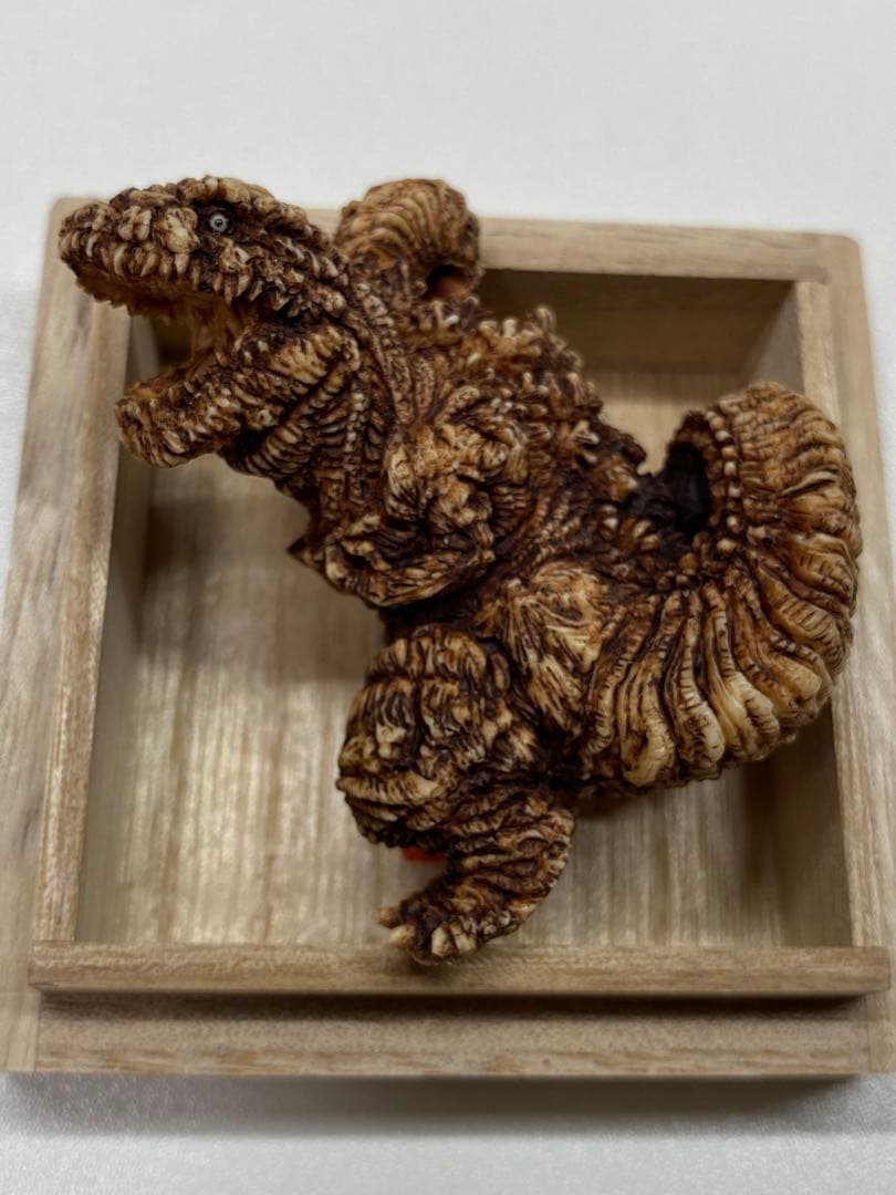 東宝怪獣根付　シン・ゴジラ　木札　木箱付き　ゴジラ　2016 未使用・新古品