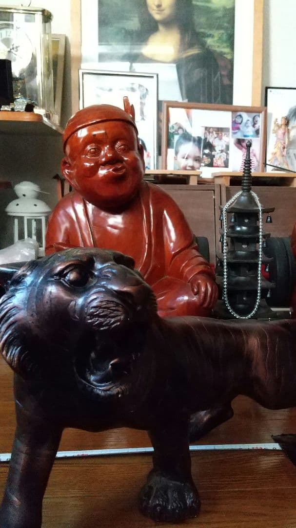 蓮ちゃんの巨大.虎の置物.約65cm位吠える姿勢.金属製