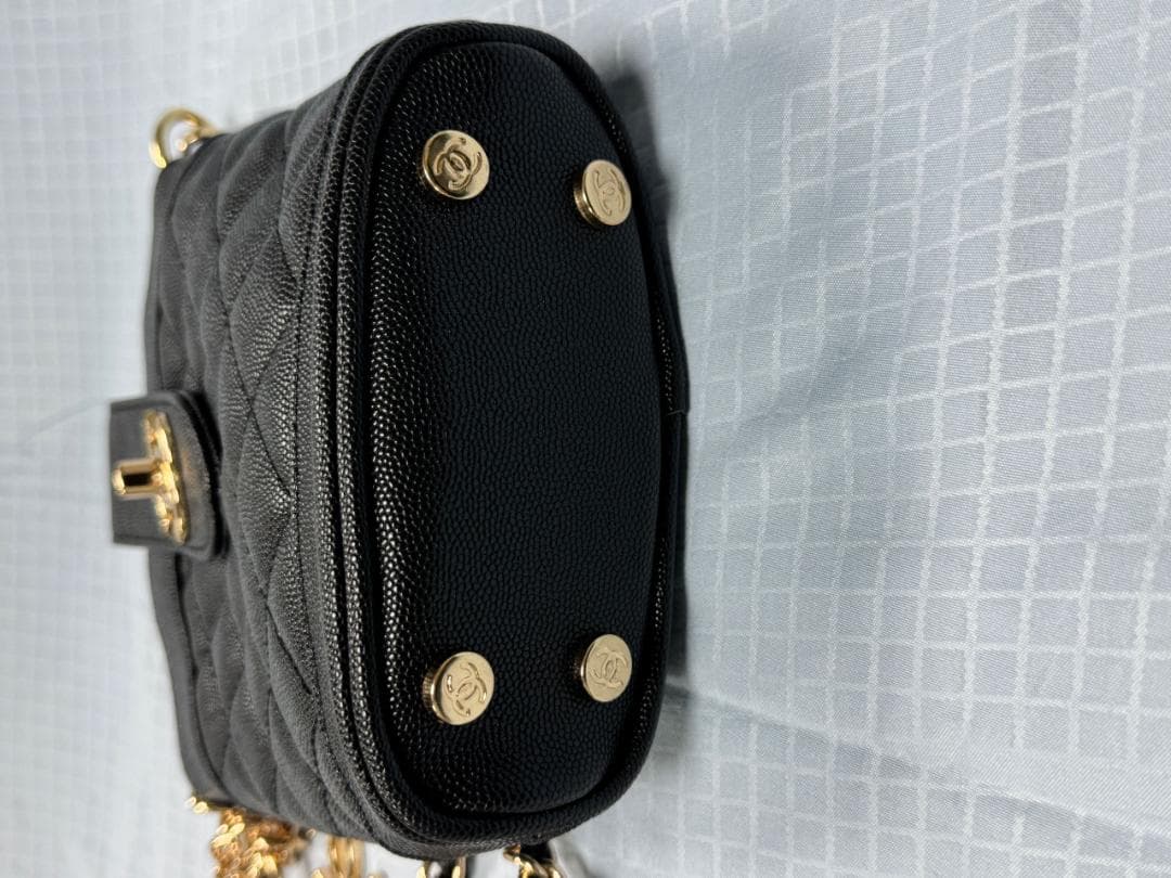 ✨新品・未使用ブラック キルティング ミニショルダーバッグdsa