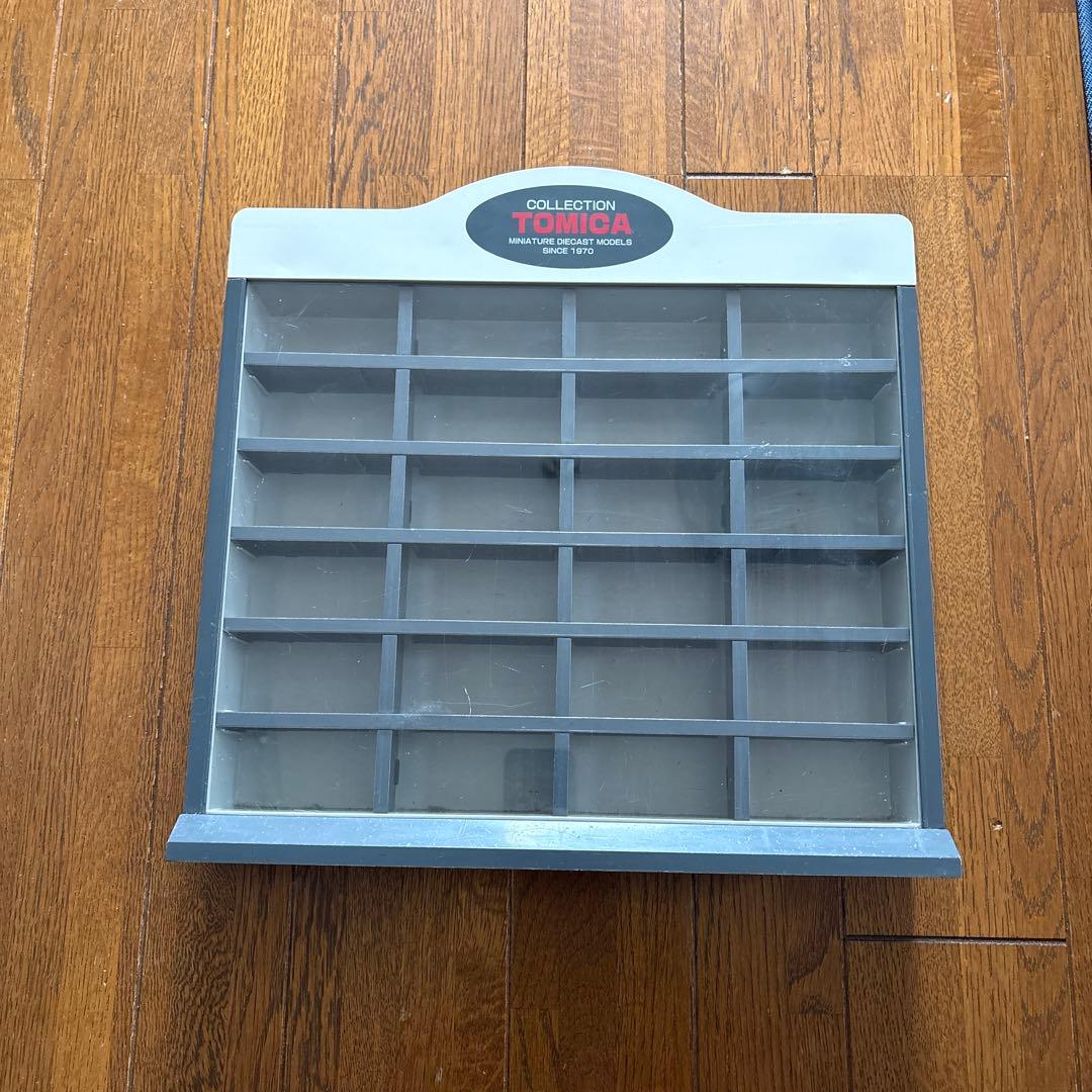 トミカ とミニカー多数と収納ケース70台